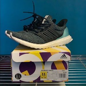 UltraBOOST PARLEY Carbon 4.0